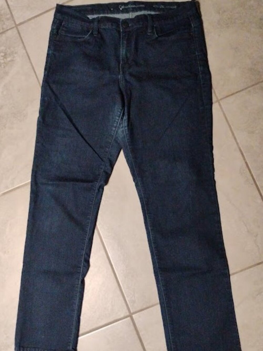 Calvin Klein dark wash straight leg jeans size 31x32